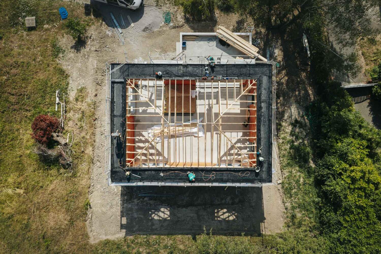 Vue aérienne travaux d'étanchéité toiture plate Haute-Savoie